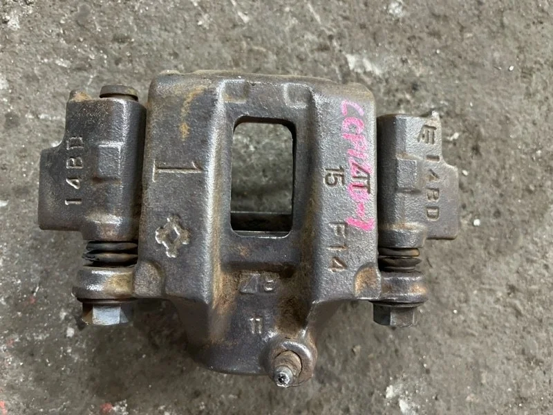 Суппорт задний правый Toyota Land Cruiser Prado 120 (2002-2009) 2004 4773034030 4.0 I 1GRFE