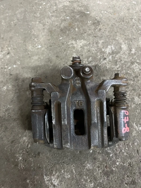 Суппорт задний левый Nissan Pathfinder (R51M) 2004-2013 2005 44011EB30A ВНЕДОРОЖНИК 2.5 D YD25