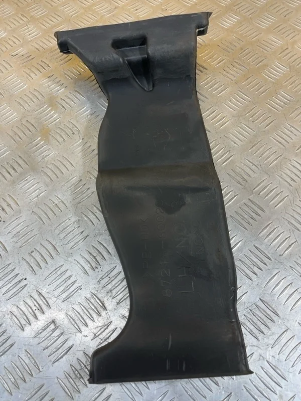 Воздуховод Toyota Land Cruiser 200 (2008-2021) 2008 8721860020 ВНЕДОРОЖНИК 4.5 D 1VDFTV