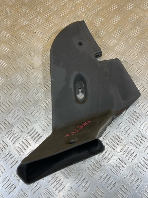 Воздуховод Toyota Land Cruiser 200 (2008-2021) 2008 8721360020 ВНЕДОРОЖНИК 4.5 D 1VDFTV