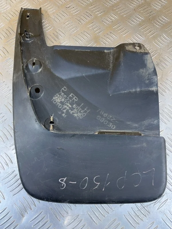Брызговик передний левый Toyota Land Cruiser Prado 150 (2009-2023) 2014 7662260150 ВНЕДОРОЖНИК 3.0 D 1KDFTV