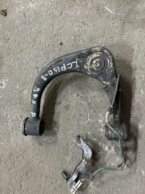 Рычаг передний правый Toyota Land Cruiser Prado 150 (2009-2023) 2014 4861060070 ВНЕДОРОЖНИК 3.0 D 1KDFTV