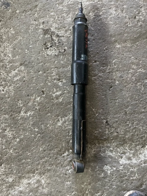 Амортизатор задний Toyota Land Cruiser 200 (2008-2021) 2008 4853069445 ВНЕДОРОЖНИК 4.5 D 1VDFTV