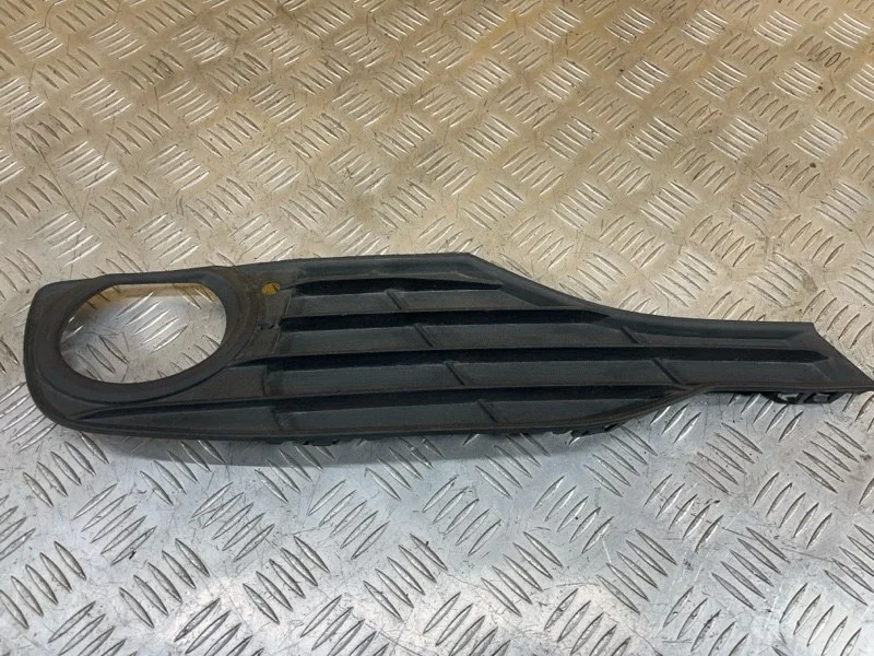 Рамка фары противотуманной правой Bmw 3-Й Серии (F30) (2011-2015) 2012 51117281920