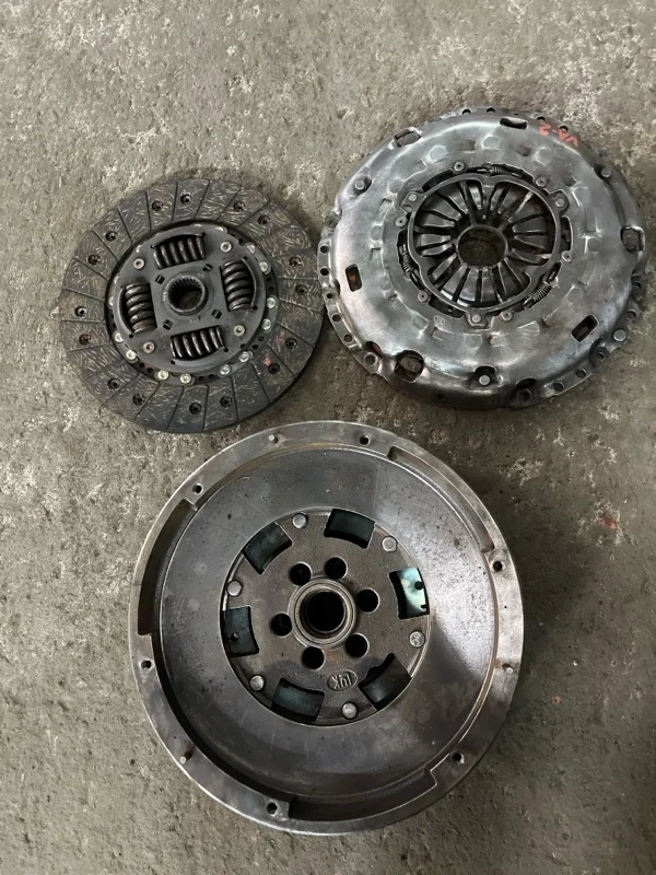 Комплект сцепления Volkswagen Amarok (2010-2016) 2010 03L141016M ПИКАП 2.0 D CDBA