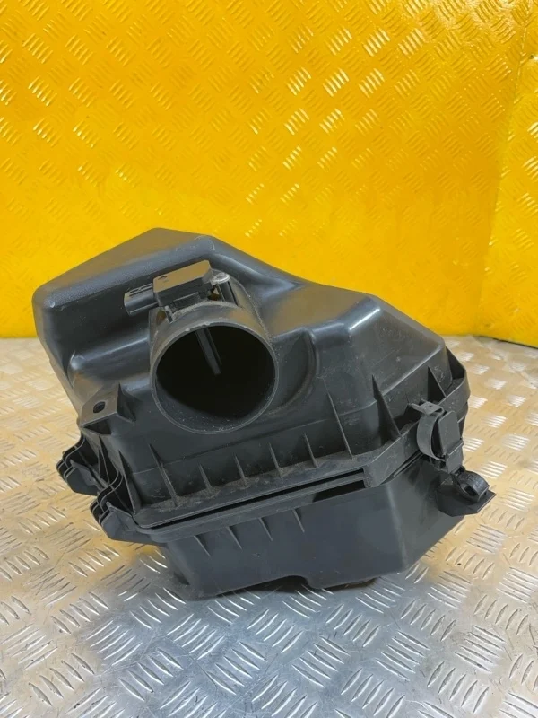 Корпус воздушного фильтра Toyota Rav 4 (Xa30) (2005-2014) 2006 1770028300 2.0 I 1AZFE