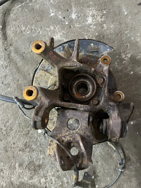 Кулак задний правый Toyota Rav 4 (Xa30) (2005-2014) 2010 4230442020