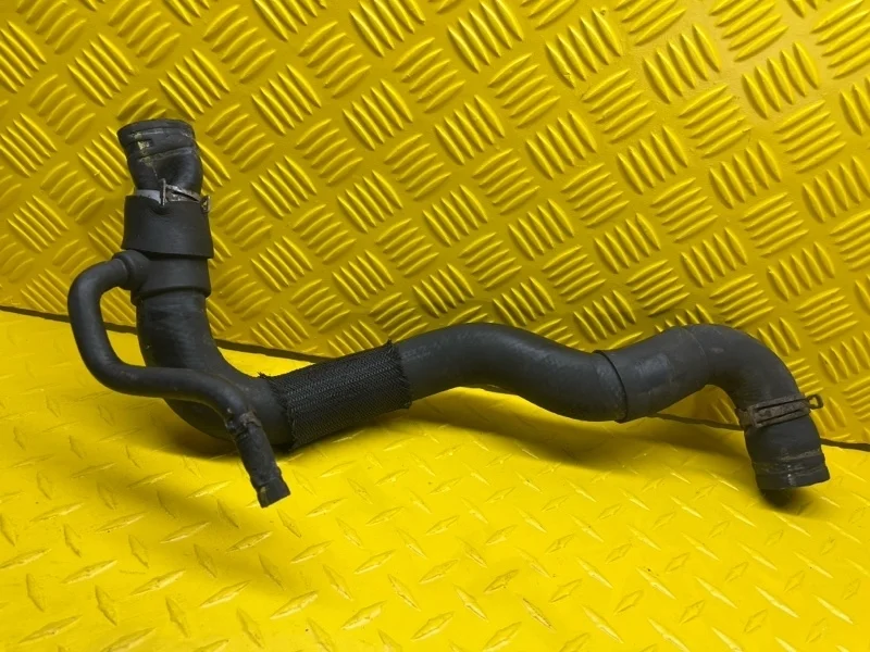 Патрубок системы охлаждения Toyota Rav 4 (Xa30) (2005-2014) 2006 1657128250 2.0 I 1AZFE