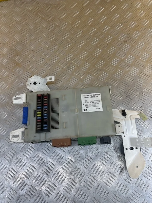 Блок предохранителей Land Rover Freelander Ii (2006-2014) 2008 6G9T14D572LA ПИКАП 2.2 D 224DT