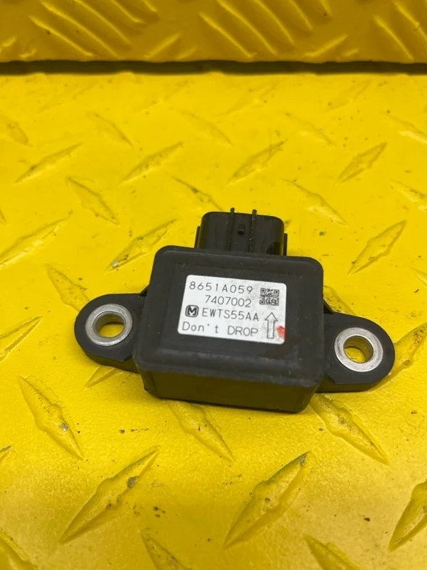 Датчик курсовой устойчивости Mitsubishi L200 (2015-2022) 2019 8651A059