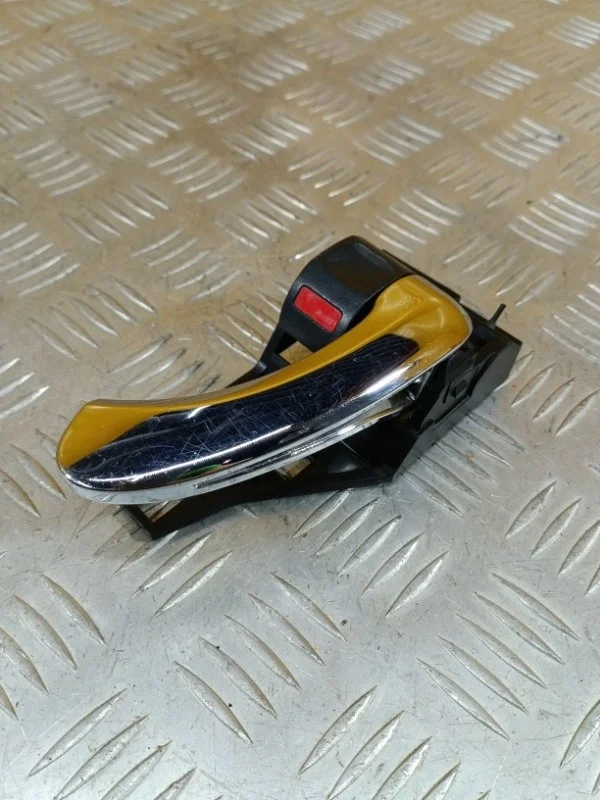 Ручка двери внутренняя передняя правая Toyota Rav 4 (Xa30) (2005-2014) 2006 6920533090B0 2.0 I 1AZFE