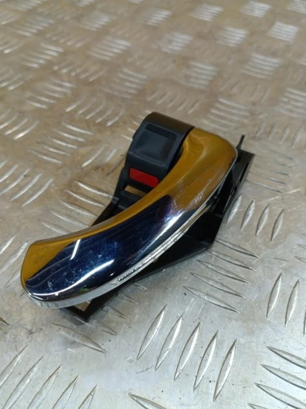 Ручка двери внутренняя задняя правая Toyota Rav 4 (Xa30) (2005-2014) 2006 6920533090B0 2.0 I 1AZFE