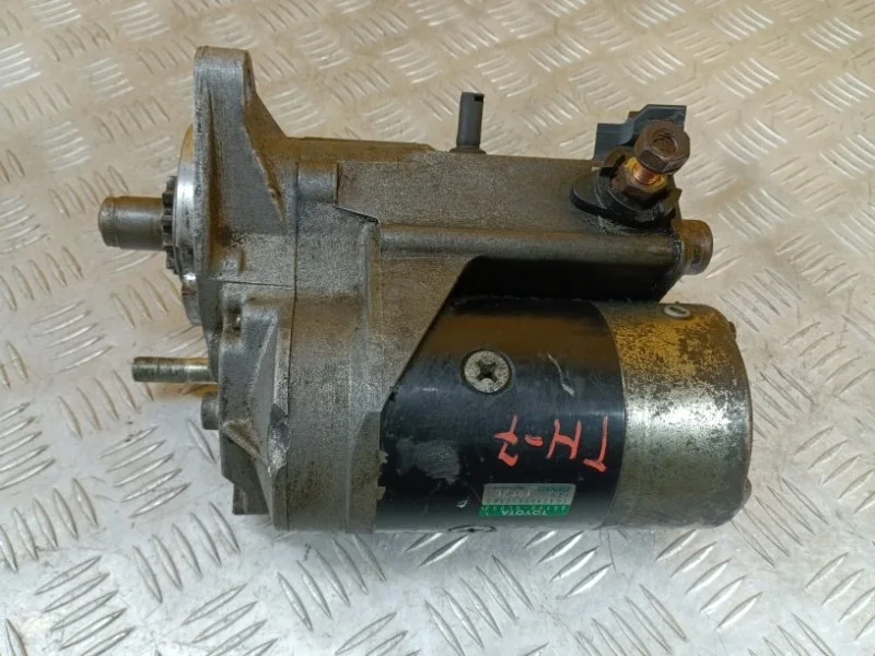 Стартер Toyota Hilux (2005-2015) 2014 281000L052 ПИКАП 2.5 D 2KDFTV