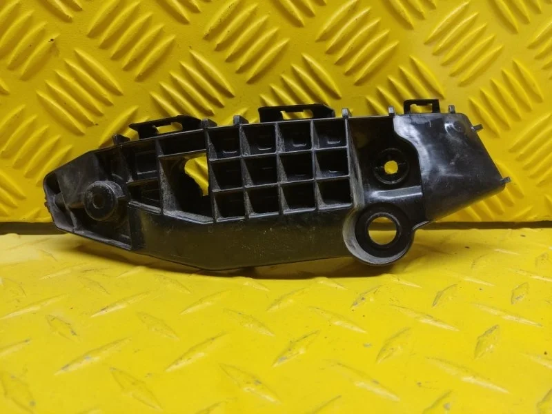 Кронштейн переднего бампера правый Toyota Rav 4 (Xa50) (2018-Н.в.) 2019 5253542050 2.5 I A25AFXS