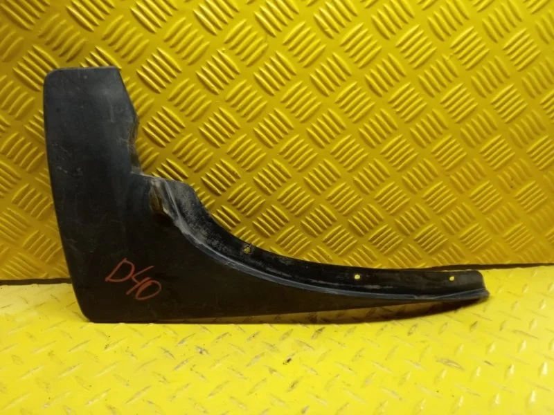 Брызговик передний правый Nissan Navara (D40) 2004-2015 2010 63850EB300