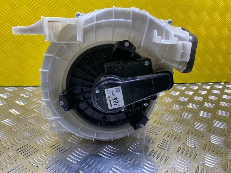 Моторчик печки Toyota Land Cruiser Prado 150 (2009-2023) 2014 8710360400 3.0 D 1KDFTV
