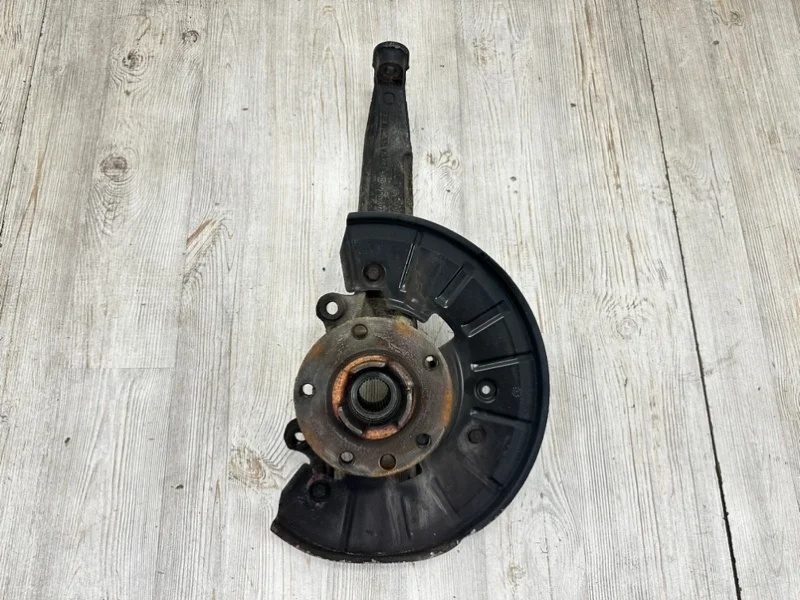 Кулак поворотный со ступицей VW Touareg NF 2013 7P