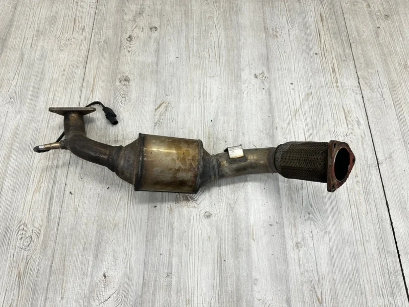 Труба выпуска ог нейтрализатором VW Touareg NF 2013 7P