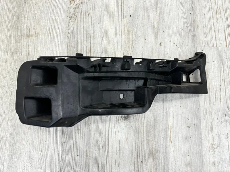 Кронштейн бампера Porsche Cayenne GTS 2015 958 (92A)