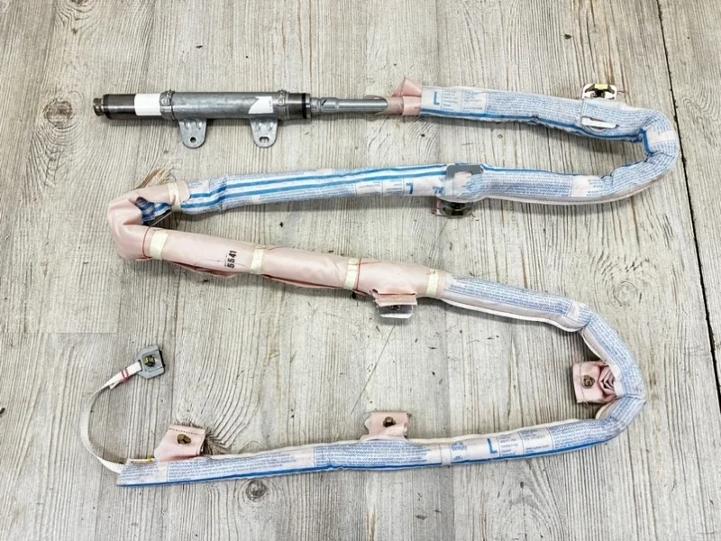 Подушка безопасности для головы Porsche Cayenne GTS 2015 958 (92A)