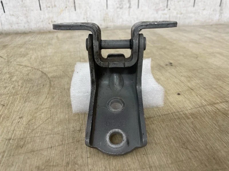 Петля двери Hyundai Solaris 1 2010-2017 793200U000 SB G4FA, передняя правая