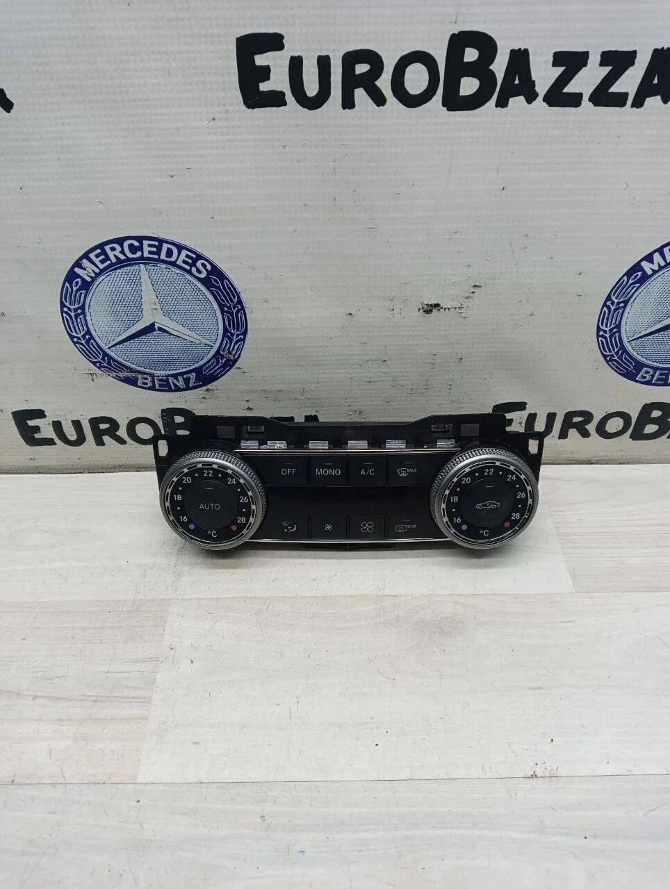 Блок управления климатом Mercedes W204
