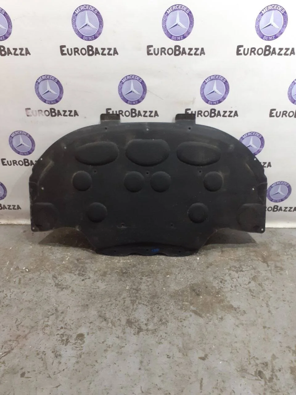 Шумоизоляция капота Mercedes W204 Coupe