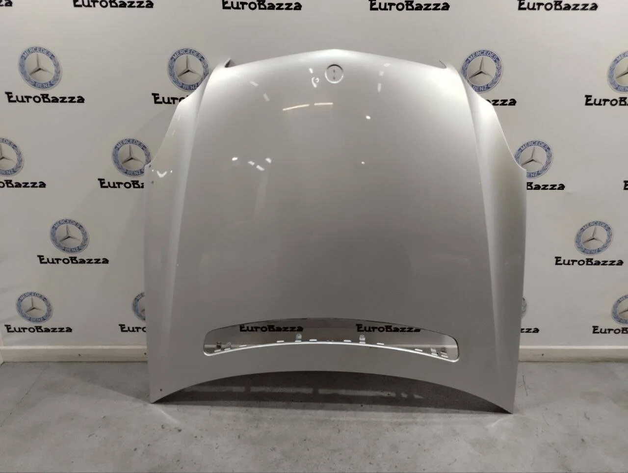Капот Mercedes W219