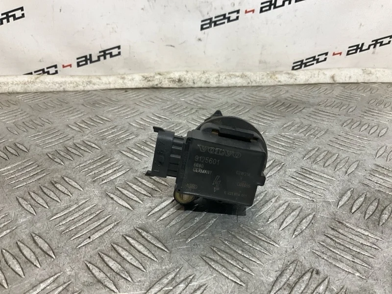 Катушка зажигания Volvo S60 30713416 1