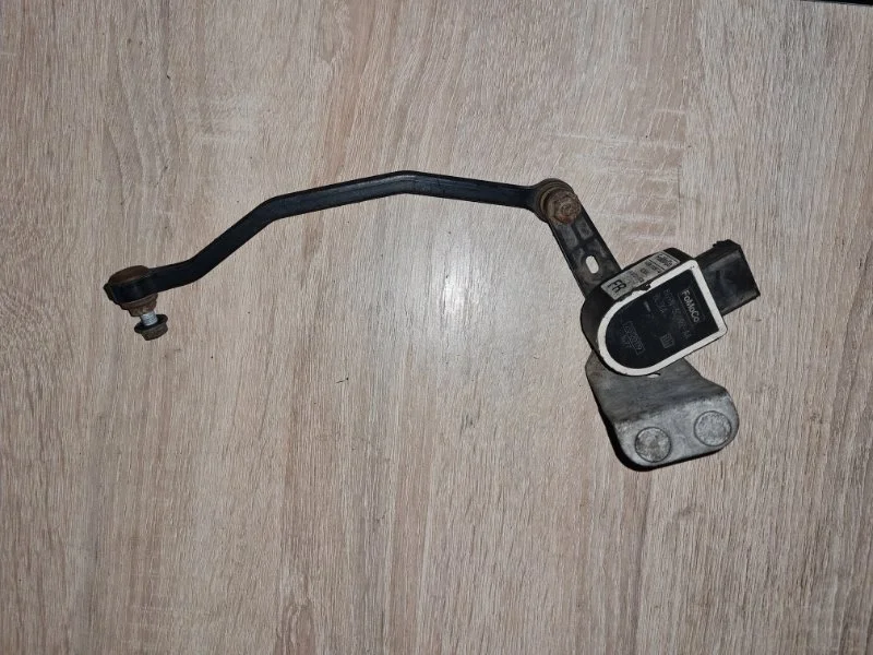 Датчик уровня подвески VOLVO XC60 2010 DZ