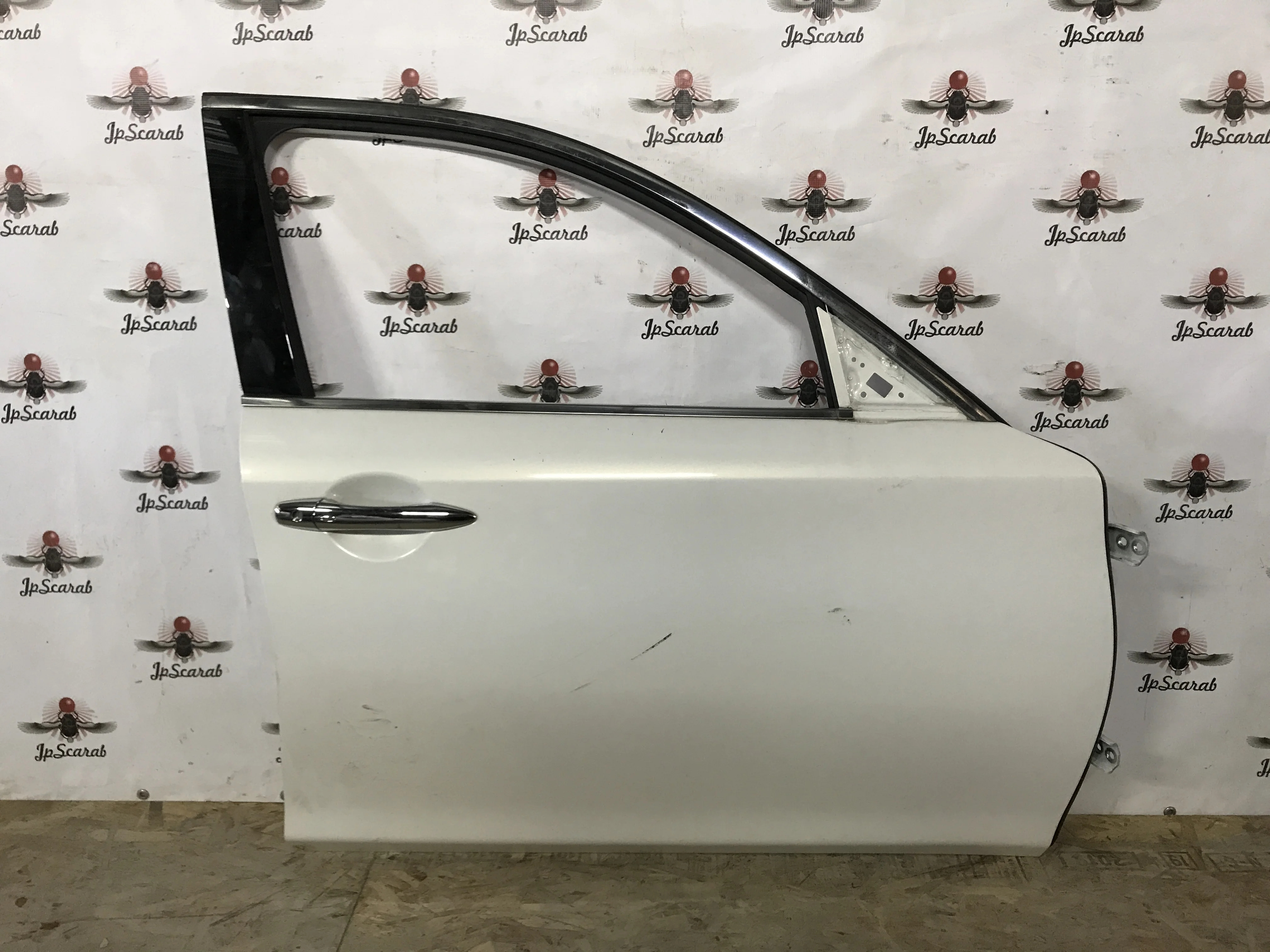 Дверь передняя правая Infiniti M37, Q70 Y51