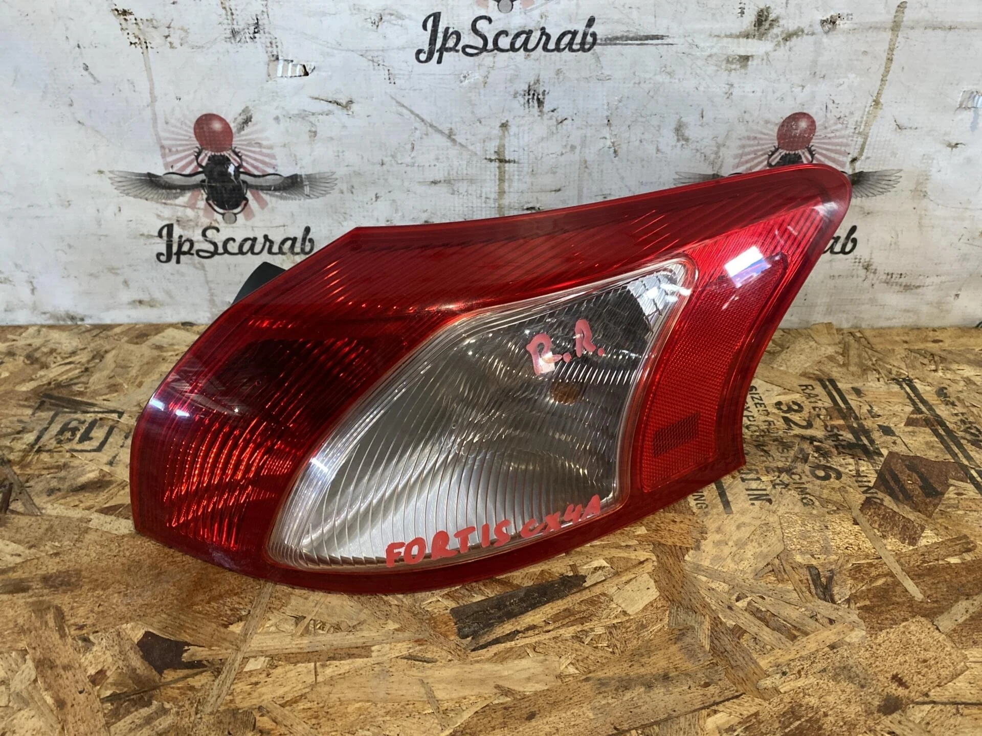 Фонарь задний правый Mitsubishi Lancer 10 CX