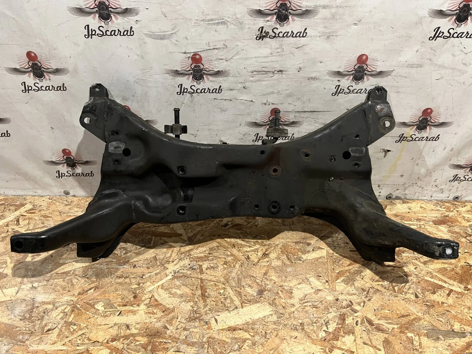 Подрамник двигателя Mitsubishi Outlander CU