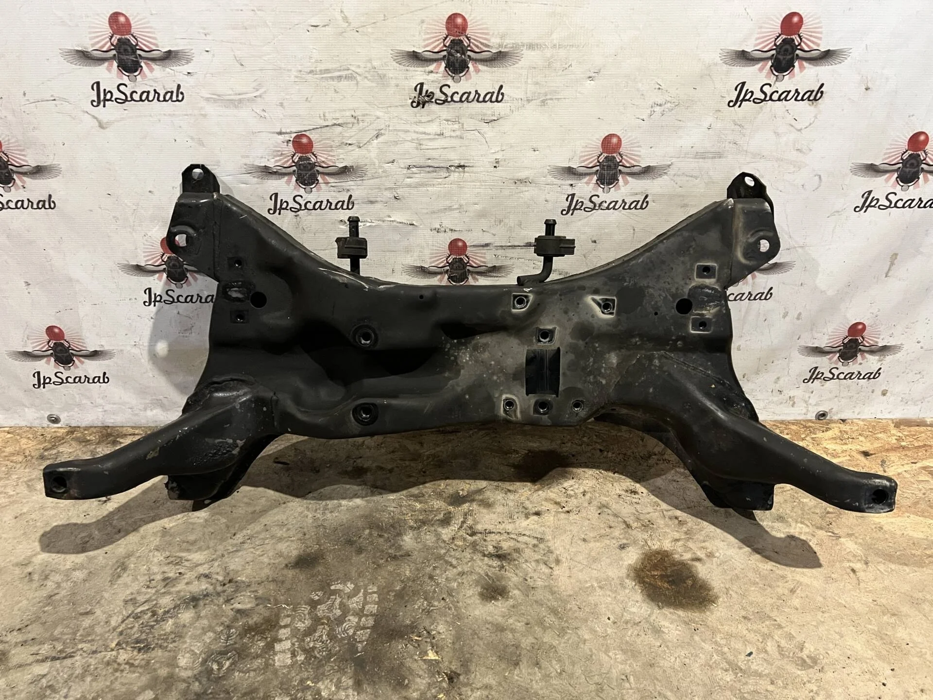 Подрамник двигателя Mitsubishi Lancer 9 CS