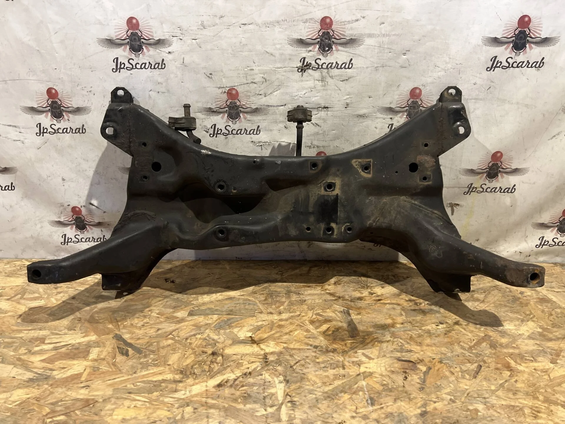 Подрамник двигателя Mitsubishi Lancer 9 CS