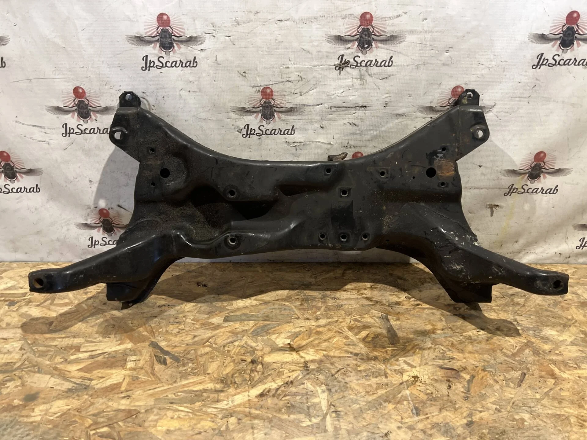 Подрамник двигателя Mitsubishi Outlander CU