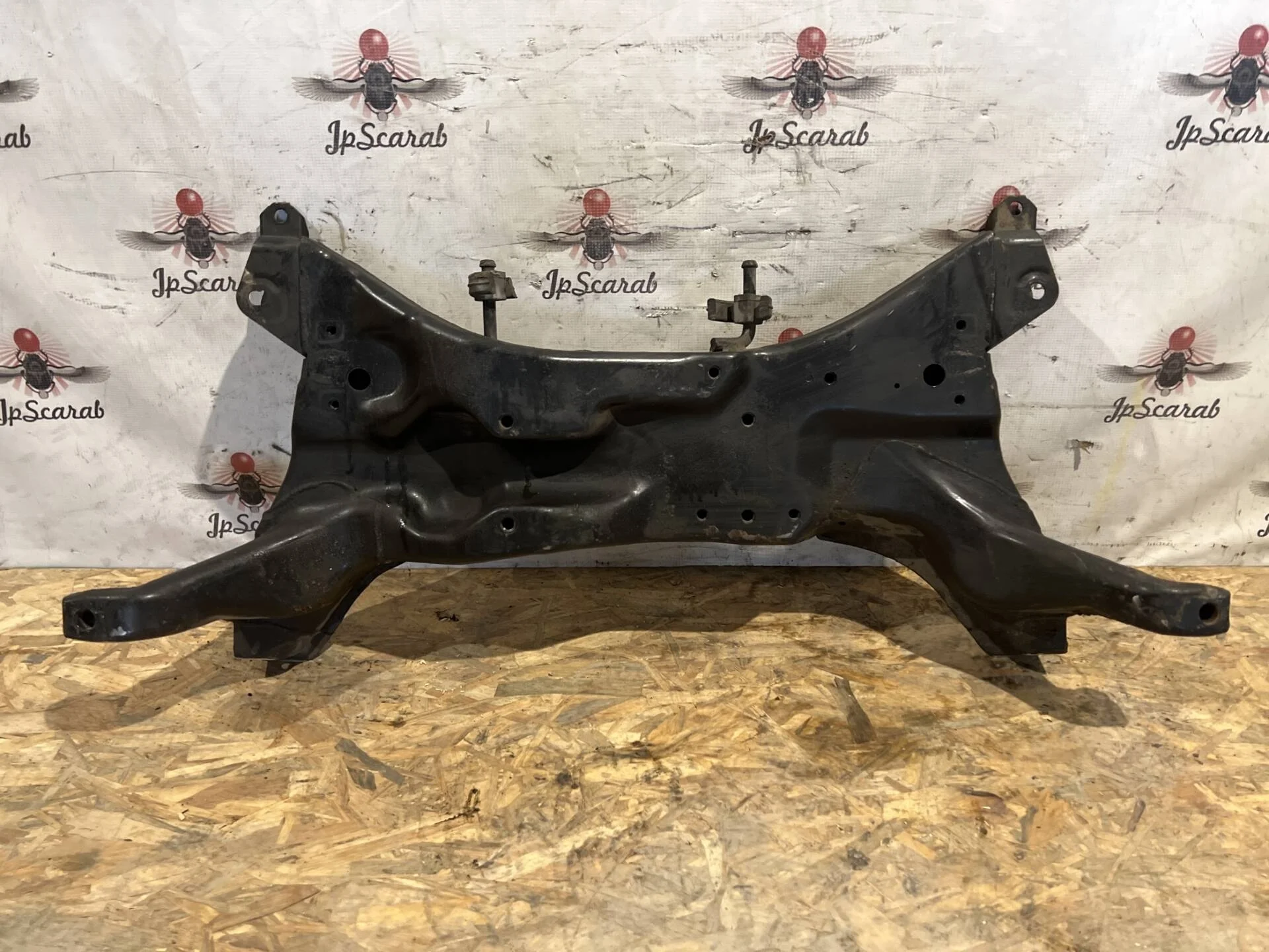 Подрамник двигателя Mitsubishi Lancer 9 CS