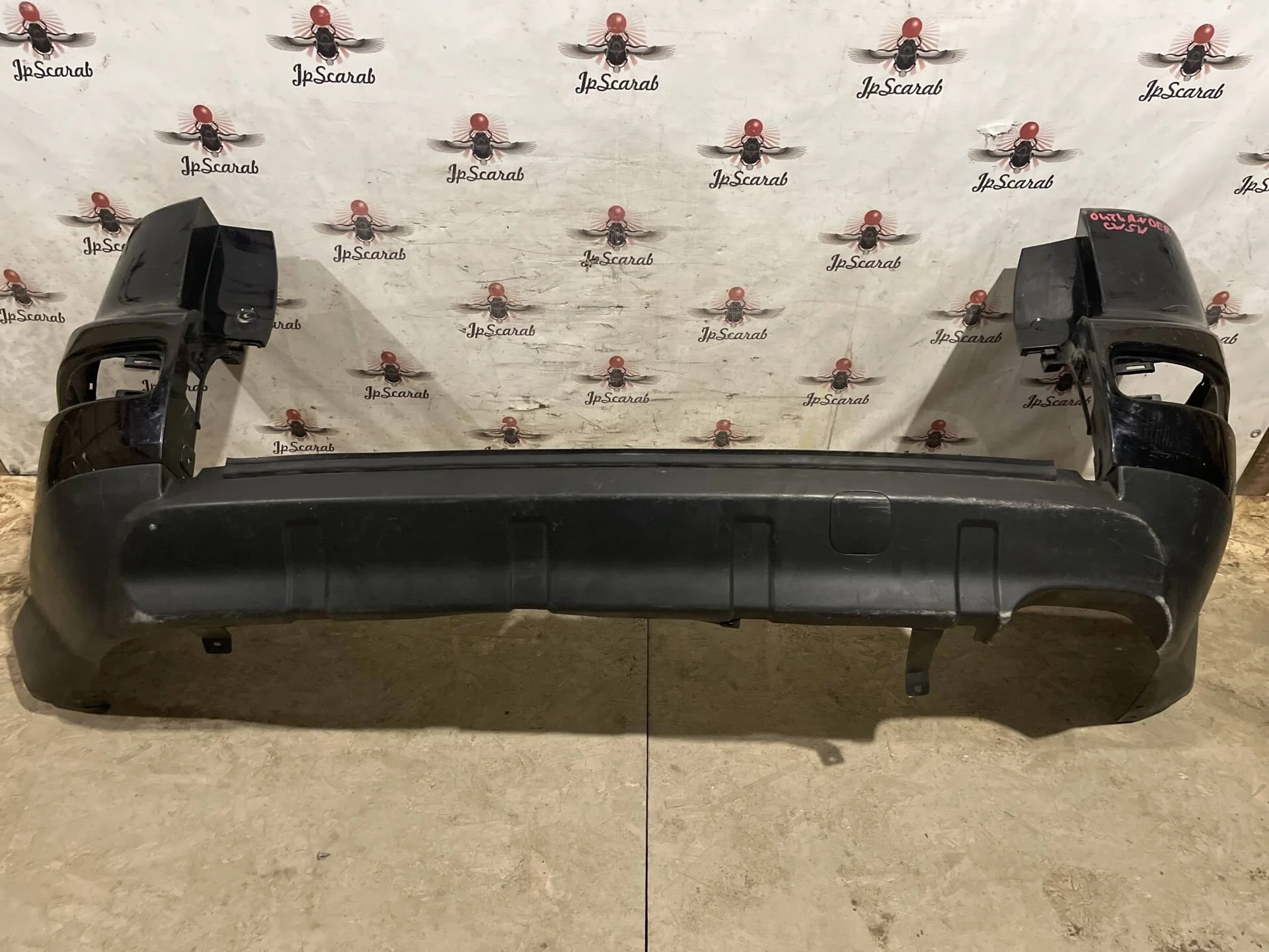 Бампер задний Mitsubishi Outlander XL CW5W