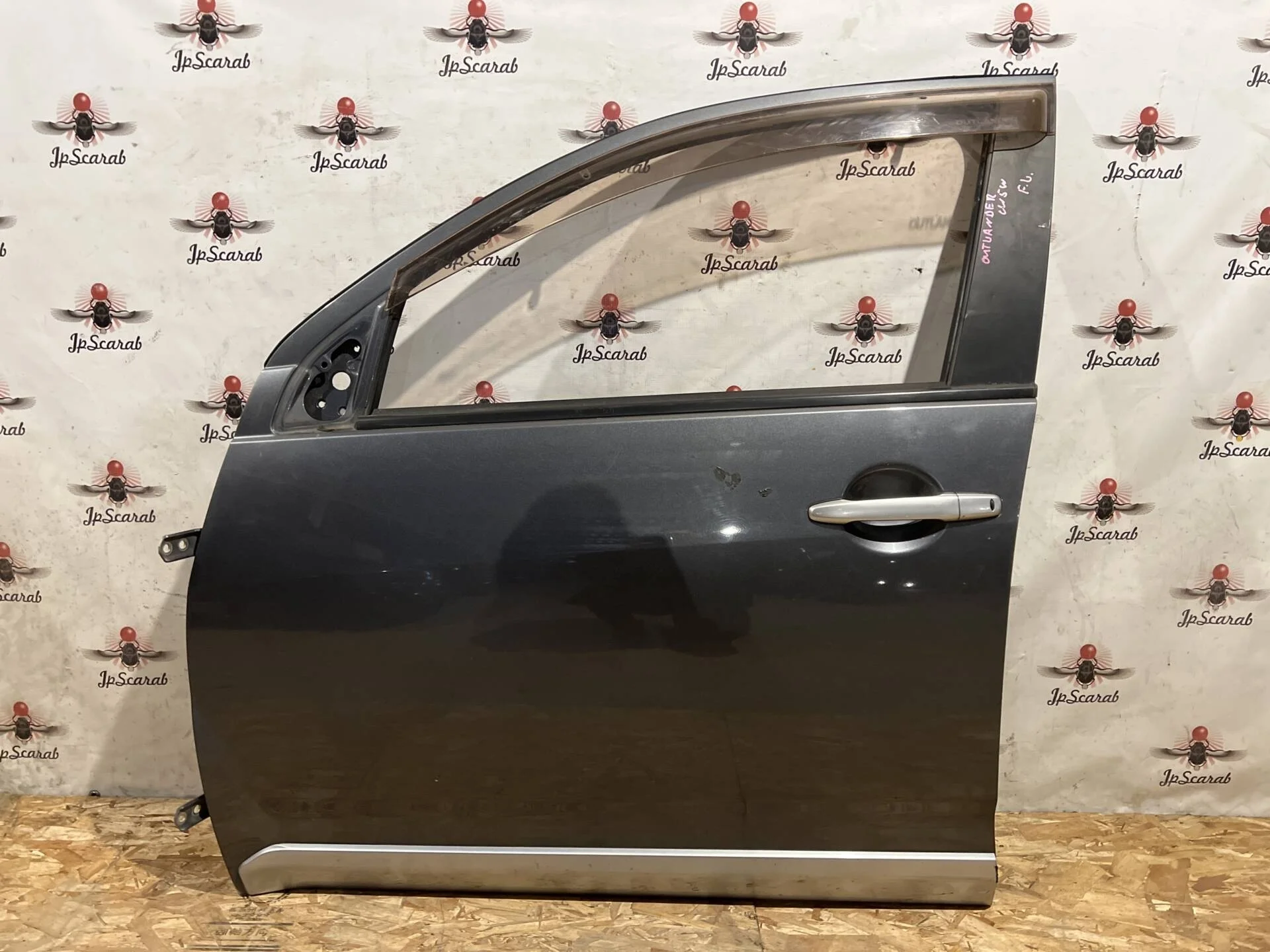 Дверь передняя левая Mitsubishi Outlander XL CW5W