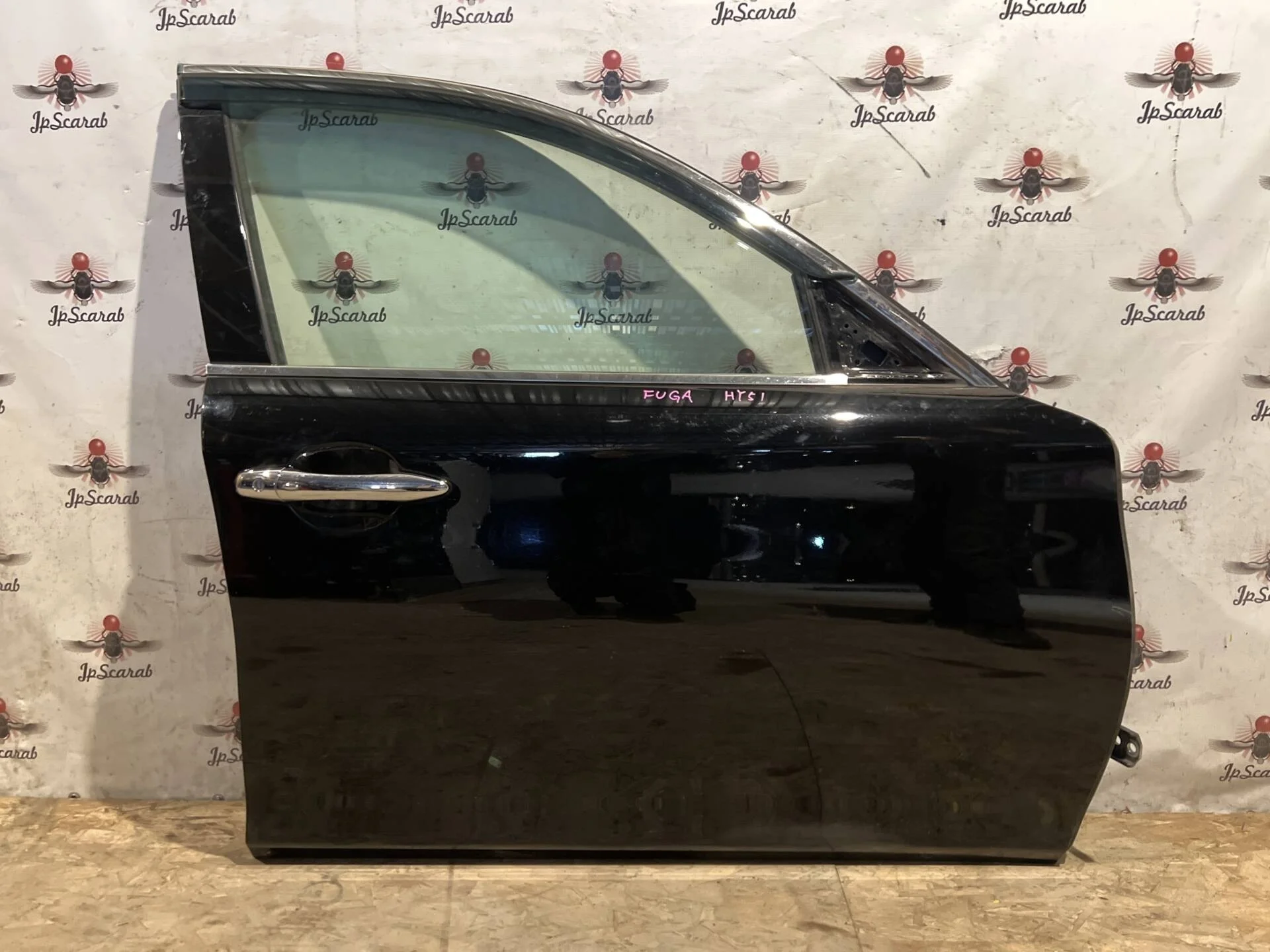 Дверь передняя правая Infiniti M37, Q70 Y51