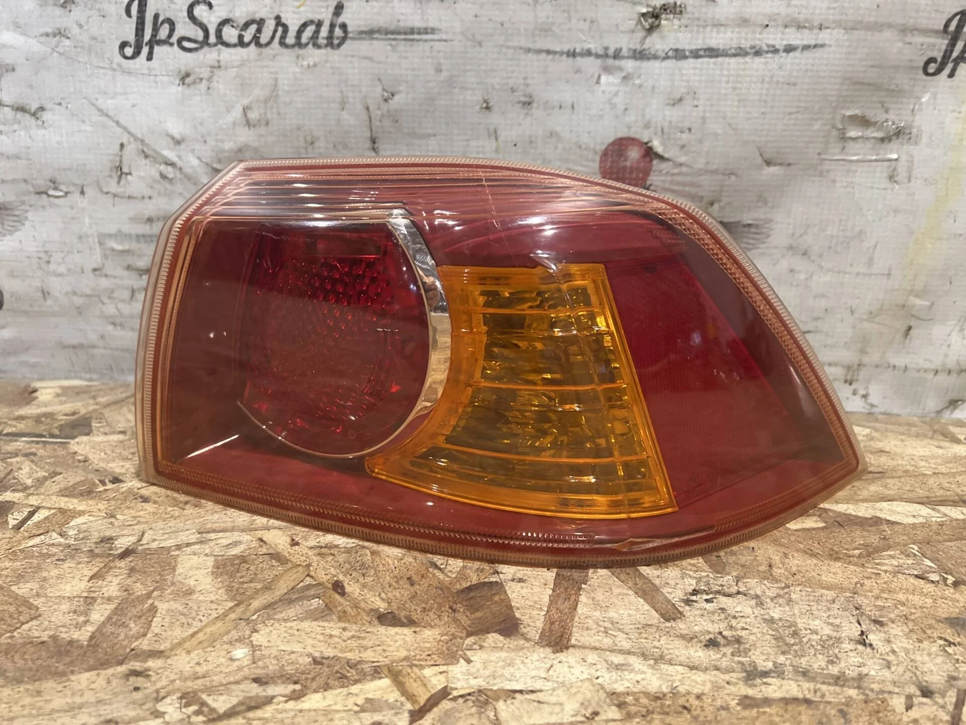 Фонарь задний правый Mitsubishi Lancer 10 CY