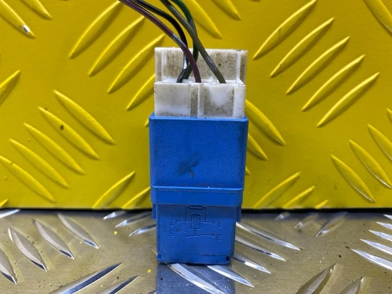 Реле Nissan Navara (D40) 2004-2015 2007 252309F920 2.5 D YD25DDTI