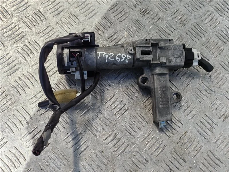 Замок зажигания Nissan Navara (D40) 2004-2015 2007 N0502278 2.5 D YD25DDTI