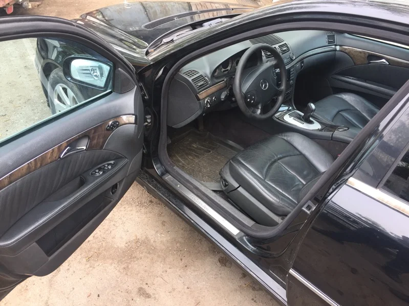 Продажа Mercedes-Benz E class 2.2D (150Hp) (646.961) RWD AT по запчастям