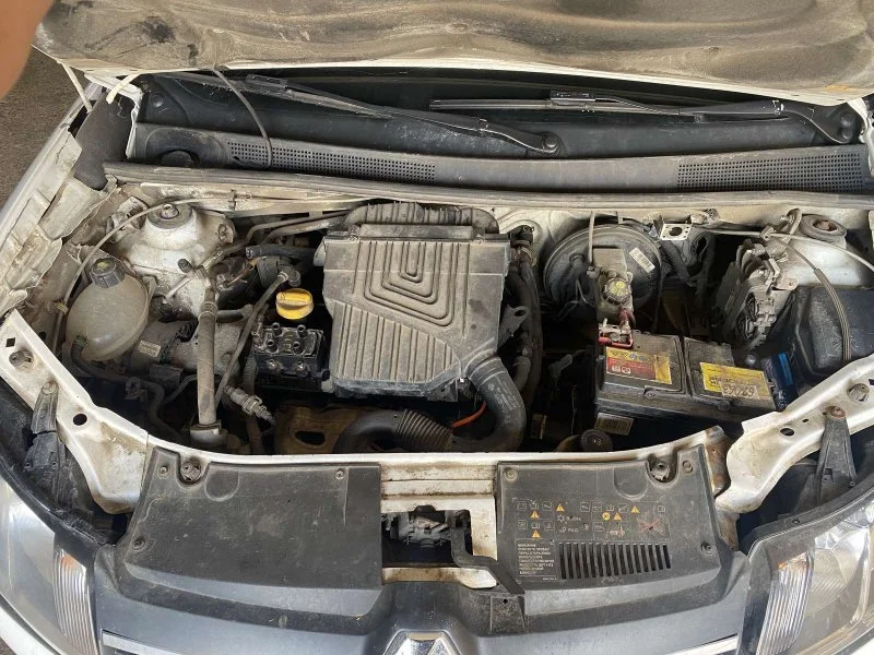 Продажа Renault Logan 1.6 (82Hp) (K7M 812) FWD MT по запчастям