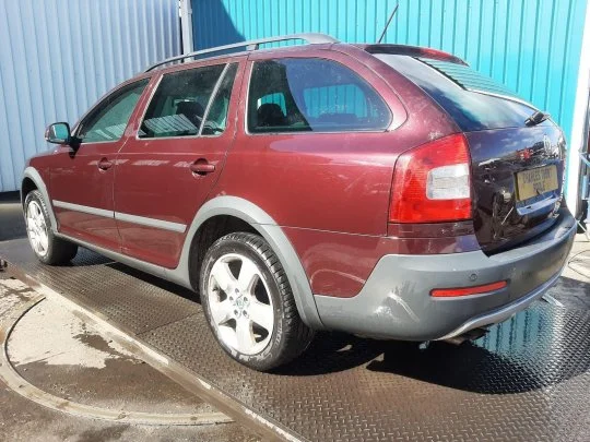 Продажа Skoda Octavia 1.8 (152Hp) (AKP) 4WD MT по запчастям