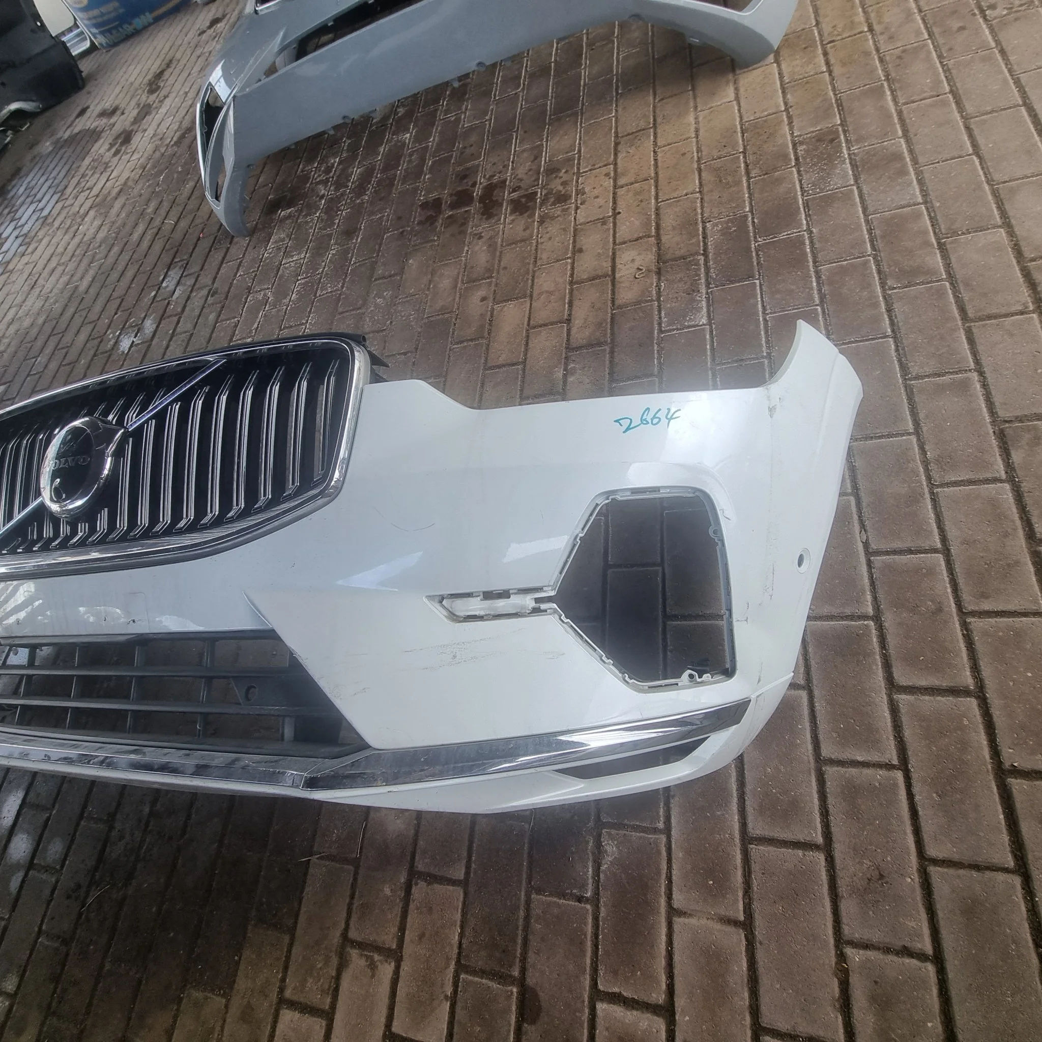 Бампер передний xc60 (32234928) 