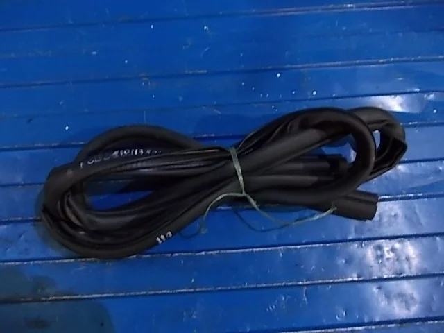 Уплотнитель дверного проема Ford Focus 2010 CB4