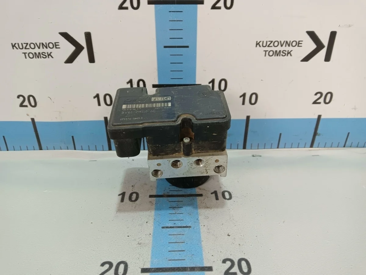 Блок abs (насос) Ford Focus 2015 CB8