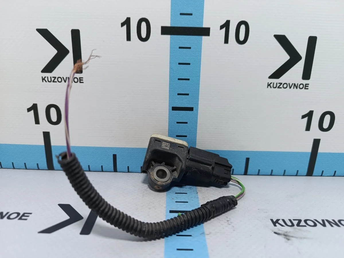 Датчик air bag Ford Focus 2011 CB8